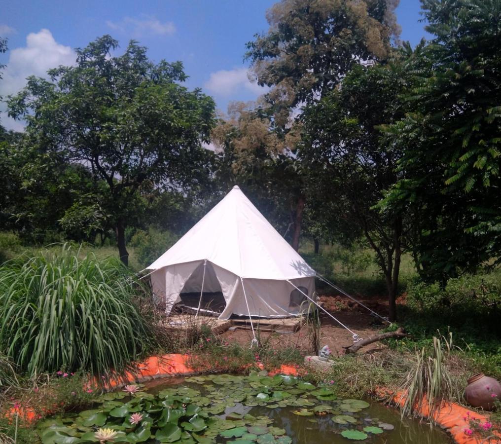 Hornbill Farm Resort Haiderabad Buitenkant foto