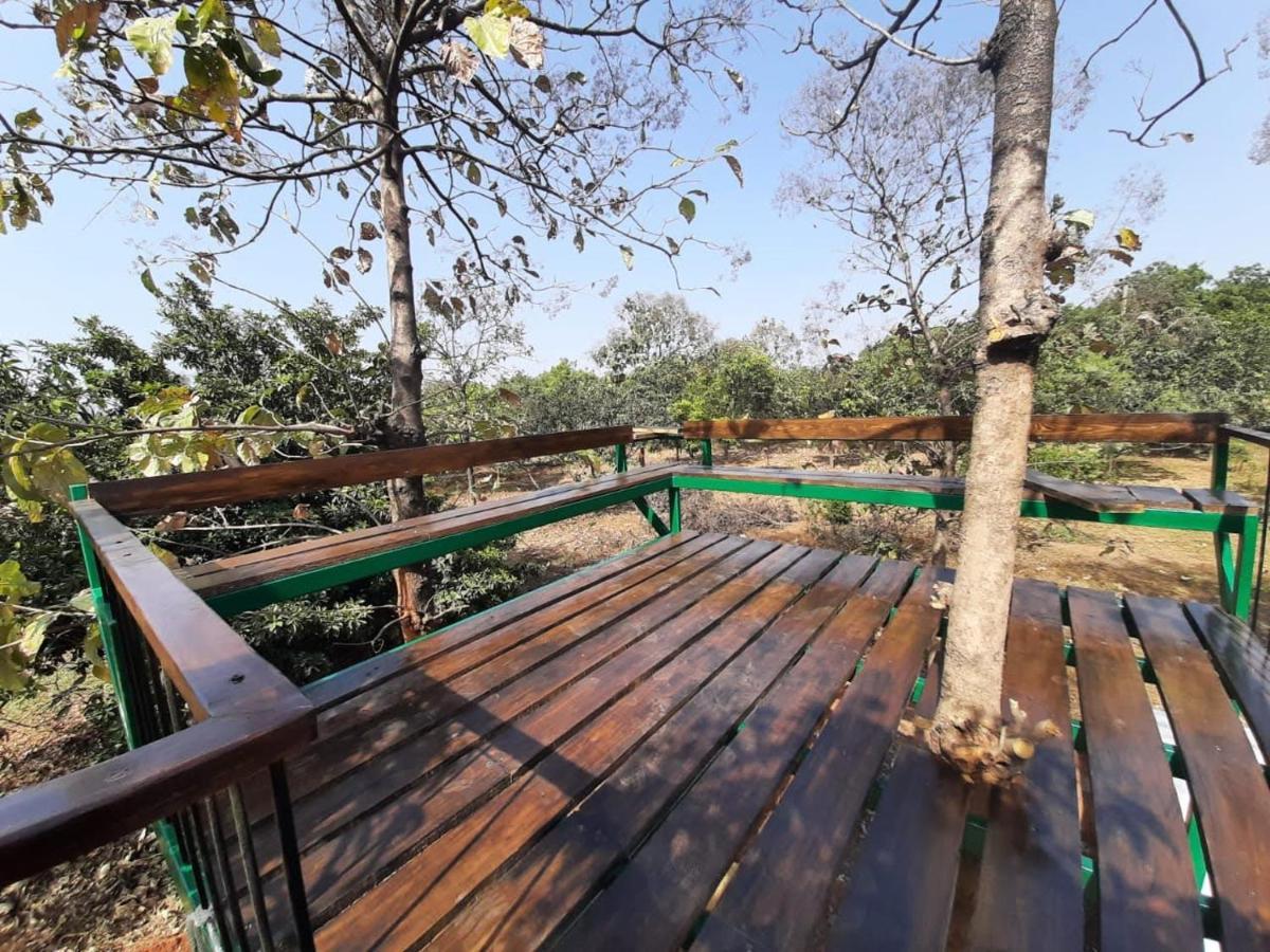 Hornbill Farm Resort Haiderabad Buitenkant foto